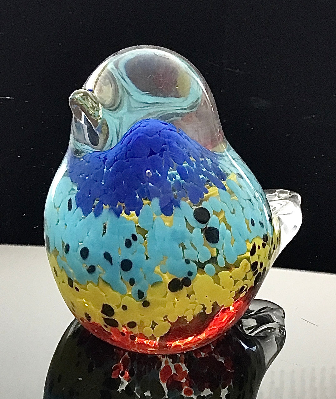 Figurine colored bird mouth blown