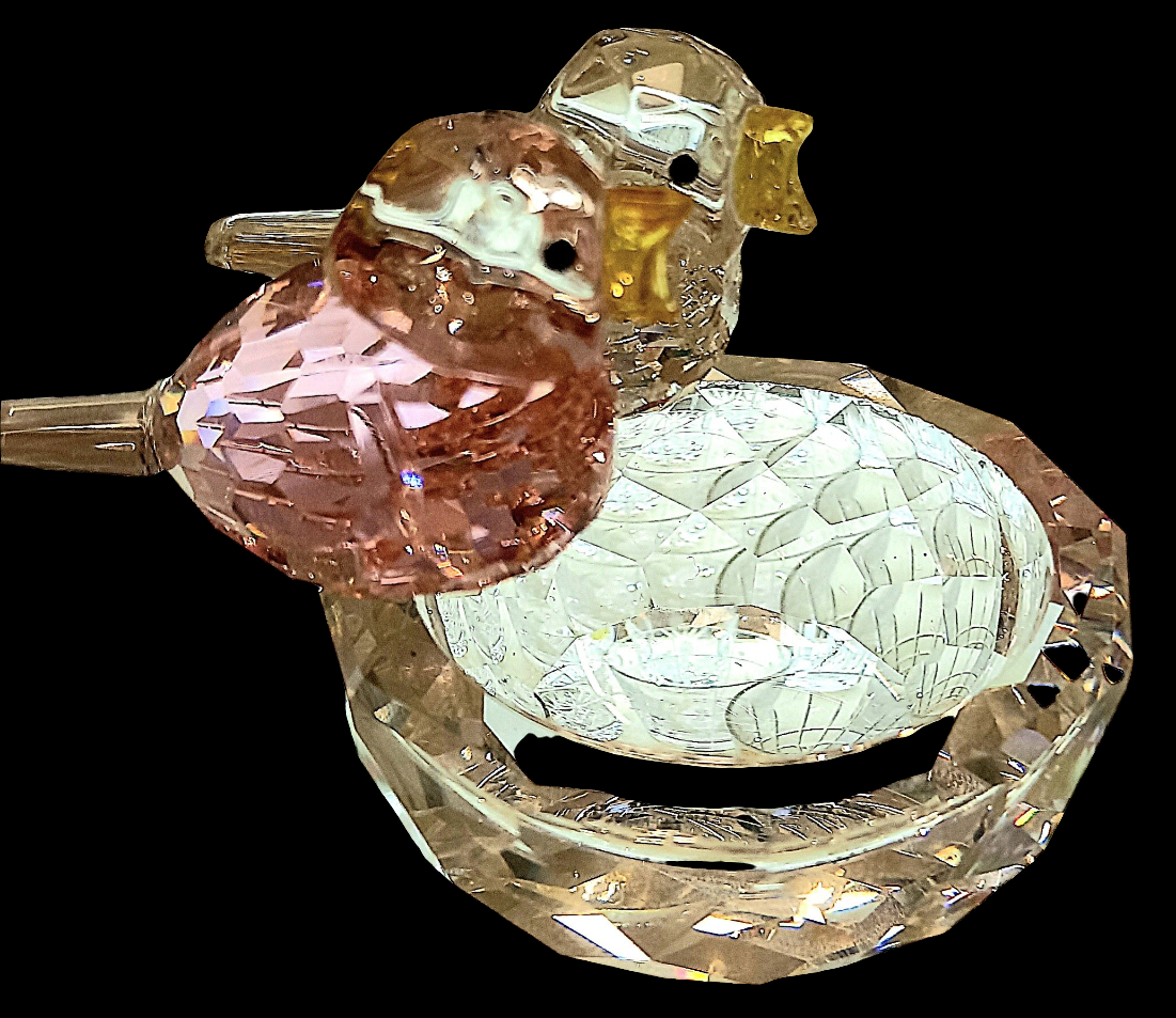 Zwei Kristallvogelfiguren